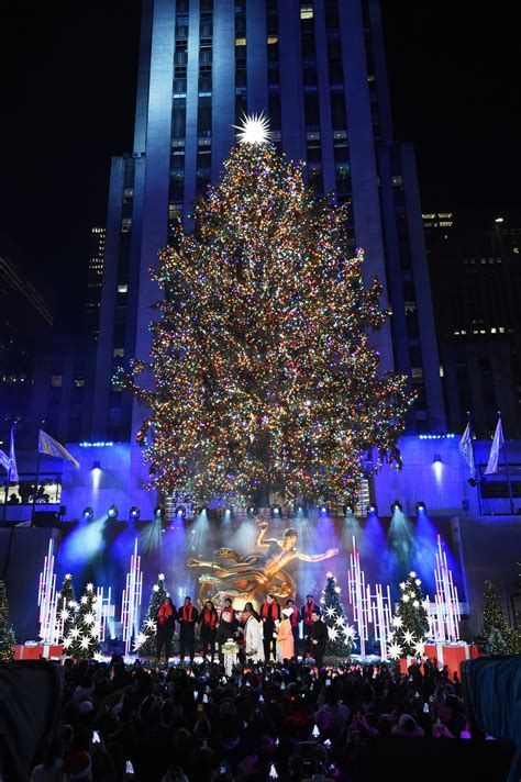 Rockefeller Center Christmas Tree Going Dark Jan 14 New York