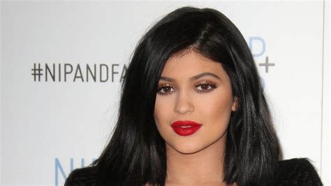 Kylie Jenner And The Celebrity Surgery Effect Bbc News