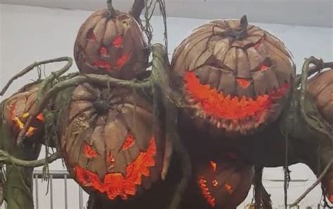 Amazing Pumpkin Killer Halloween Prop