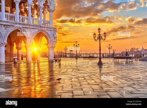 Sunrise In Venice Stock Photo Alamy