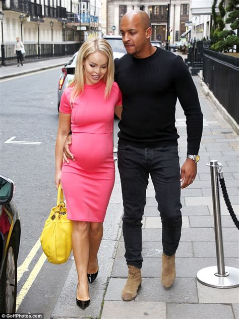 Pregnant Katie Piper Looks Radiant In A Bump Hugging Dress Daily Mail Online