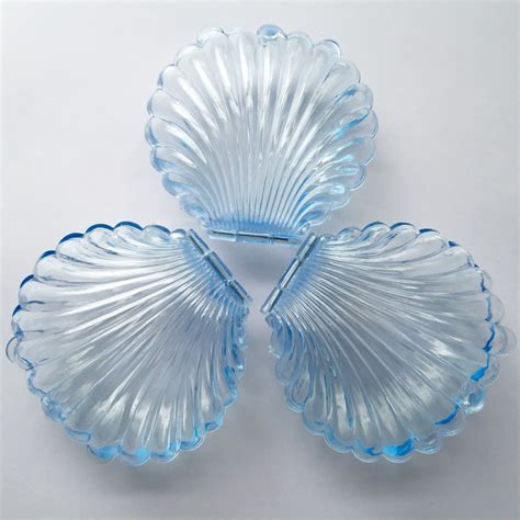 12 Large Clear Blue Plastic Seashell Clam Shell Favor Candy