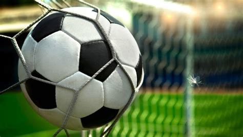 Nasce la superlega europea di calcio. Superlega ufficiale, strappo nel calcio europeo. Dentro ...