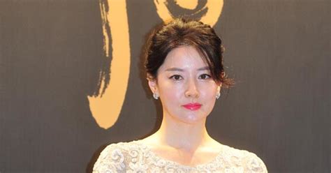 이영애 우아한 모습으로 공식 행사 참석