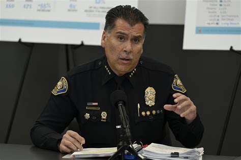 Alex Villanueva Concedes To Robert Luna In Race For La County Sheriff Cbs Los Angeles