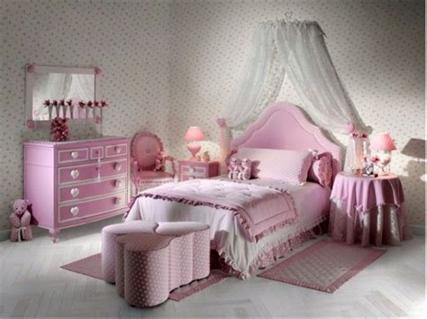 Feminine bedroom interior design for little girl's bedroom. 20 Pretty Girl Bedrooms for Your Little Princesses