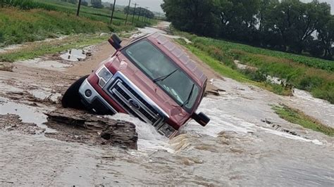 Flash Floods Occurring Following Heavy Rain In Parts Of Nebraska Khgi
