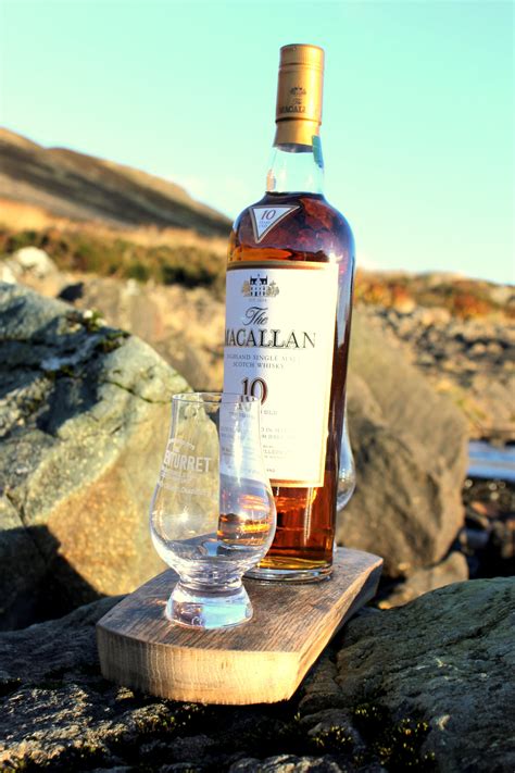 Scottish Malt Whisky Cask Wooden 2 Glass Bottle Holder Set