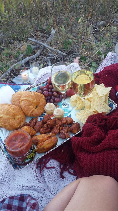 Picnic Date Picnic Date Night Couple Outdoor Date
