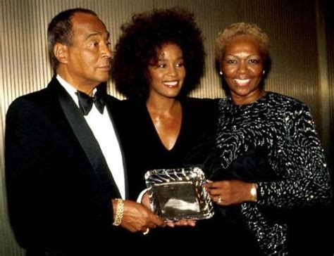 What happened to whitney's ex, bobbi kristina's father? Whitney with mom and dad | The ℒℴvℯly Whitney Houston ...