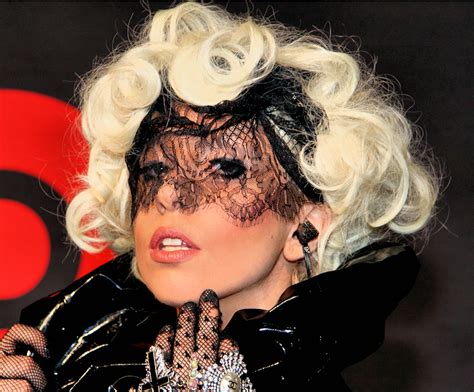 Picture Of Lady Gaga With Her Curly Hairstyle Png