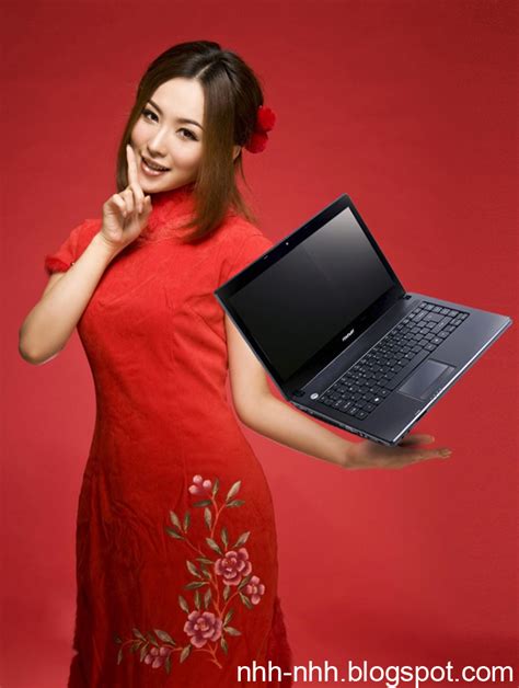 Cool Pictures Beautiful Model For Laptop Advertisement