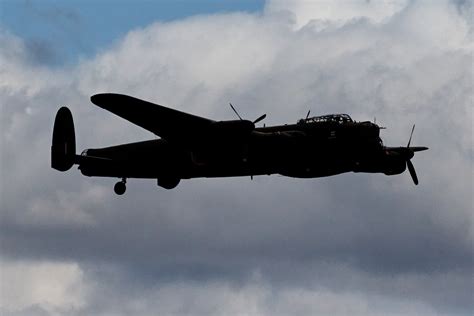 Bomber Silhouette Avro Lancaster Dave10000 Flickr