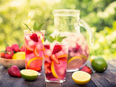 10 Summer Punch Recipes To Beat The Heat