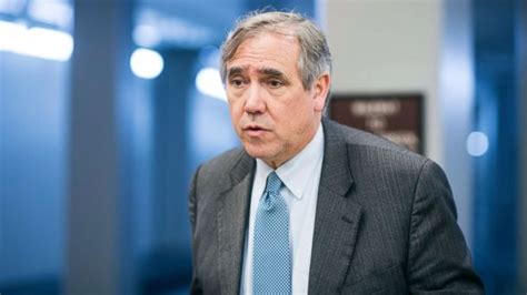 Police Called As Sen Jeff Merkley Tries To Enter Immigrant Childrens