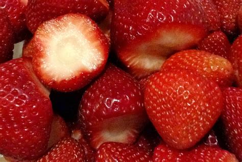 Sweet Strawberries Apartment Eats