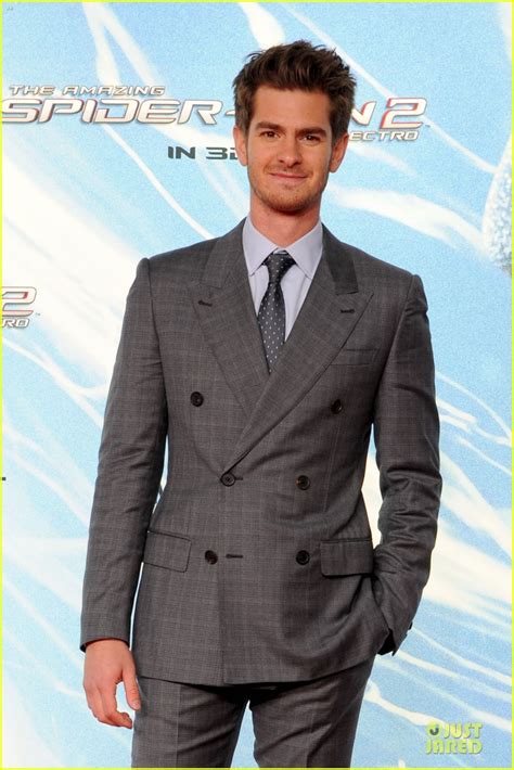Andrew Garfield Loves Being Naked Isn T Afraid To Admit It Photo Andrew Garfield