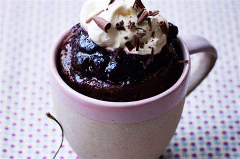 Zum backen in der mikrowelle darf nur mikrowellengeeignetes geschirr verwendet werden. Mug Cakes: Kuchen aus der Mikrowelle - blitzschnell ...