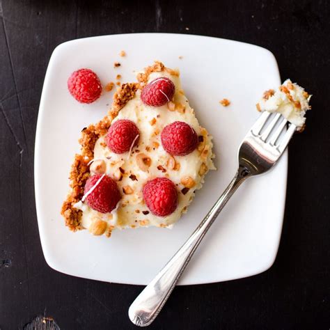 it s a creamy white chocolate pie with a homemade hazelnut crust and topped with fresh