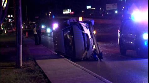 Suspected Drunk Driver Causes Rollover Crash During Chase On West Side Police Say Woai