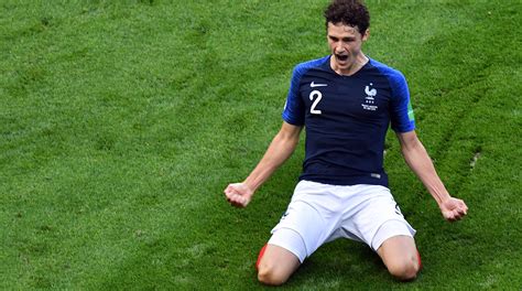 Последние твиты от benjamin pavard 5 (@benpavard28). FIFA World Cup 2018: France's Benjamin Pavard wins goal of ...