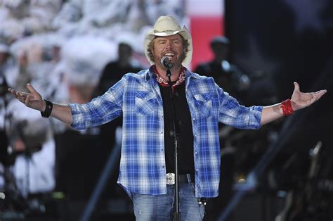 Concert Review Once Toby Keith Kicked Into Gear His Northern Quest