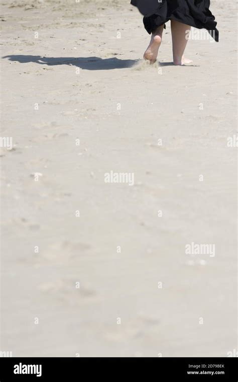 Going Barefoot Hi Res Stock Photography And Images Alamy