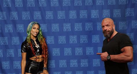 Re Sasha Banks Naomi At Chicago Comic And Entertainment Expo Page Wrestling Forum