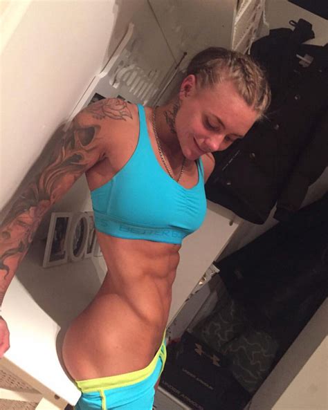 Luvherfitbody On Tumblr Fit Woman Mrsbadass Follow Fitwomanphysique Fitwomanluvr Fit