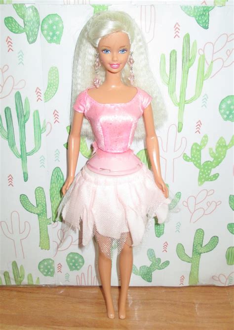 1997 Twirlin Make Up Barbie Box Date 1997 Manufacturer Flickr