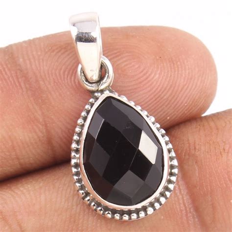 Natural Black Onyx Gemstone 925 Sterling Silver Pretty Pendant Sjb3484