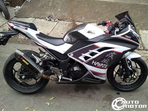 Vespas have been popular in indonesia since the 1970s, but one group of enthusiasts have been hitting the road with modified versions of the classic italian scooters. motosport: Modified 2013 Kawasaki Ninja 250R by Andrey ...