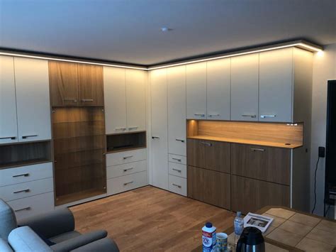 Schlafen im wohnzimmer hat sehr oft viele nachteile. Schlafen im Wohnzimmer im Schrankbett Belitec ...