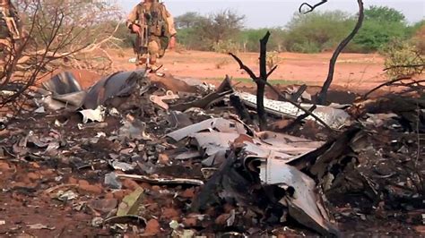 air algerie flight ah5017 crash plane s black boxes arrive in france cbc news