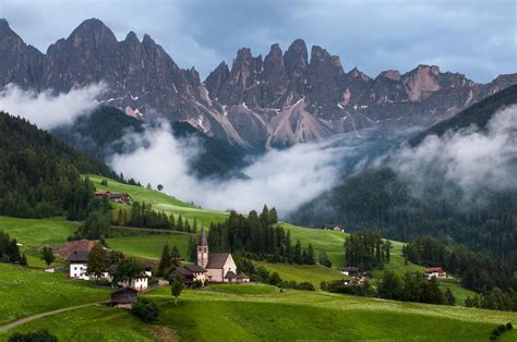 Swiss Mountain Villaged The Village In The Mountains Wallpapers And
