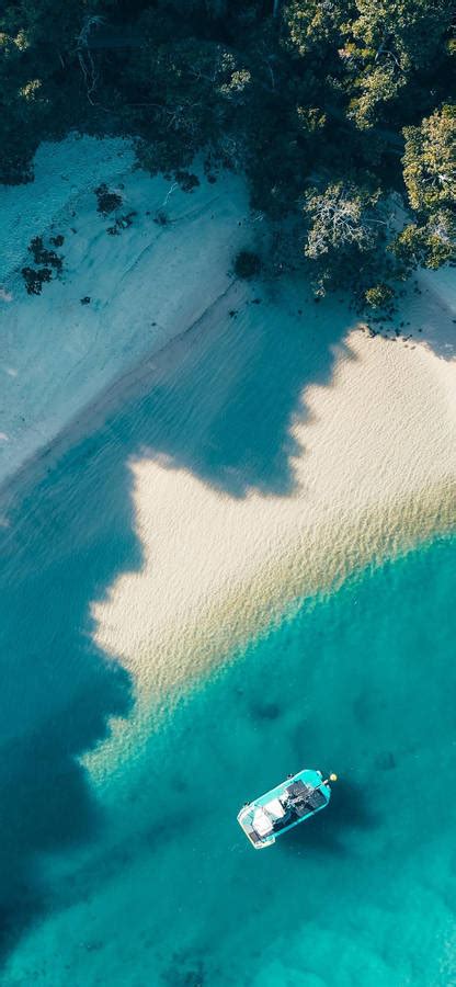Download Cool Iphone Xs Max Beach Wallpaper
