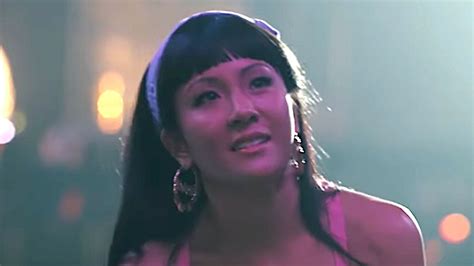 Jennifer Lopez Gives Constance Wu A Pole Dance Lesson In Hustlers Clip Huffpost Entertainment