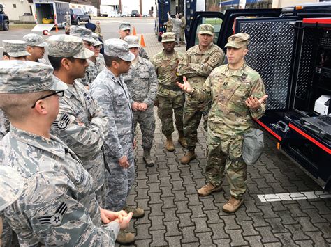 Army Reserve Soldiers Air Force Personnel Build A Partnership