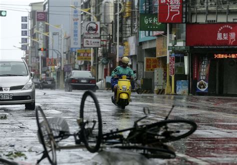 Taiwan Shuts Down As Typhoon Megi Strikes The Island The Third