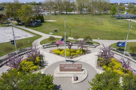 Veterans Memorial Memorial Park Bay City Michigan Mitten Great