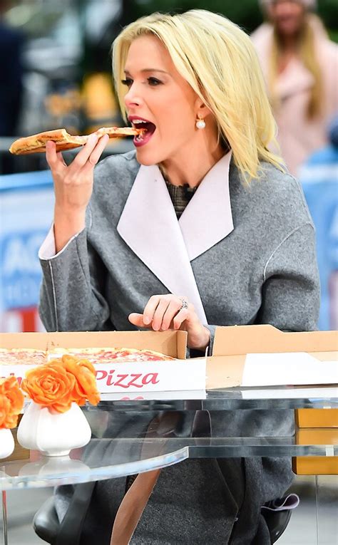 Megyn Kelly From Celebrities Eating Pizza E News