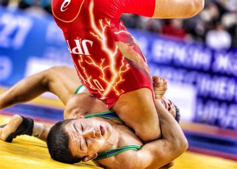 A pesar de su nombre consiste en realidad en dos siglos. Lucha grecorromana. Grecorroman Style. Wrestling. (con ...