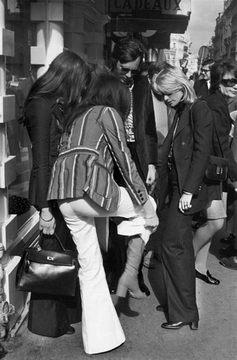 Le Fashion Blog 1970s 70s Street Style Vintage Photos Pant Suit Stripes Wide Leg Pants Via Tres
