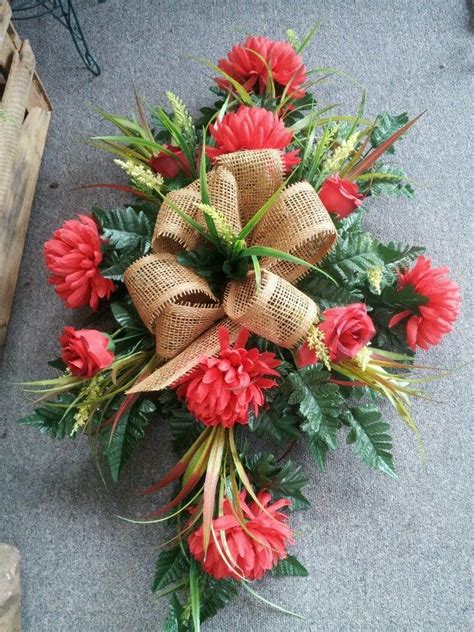 Whether organising flowers for the funeral, wishing to take or send a wreath to one, your local florists should be able to offer you a great service. Memorial spray | Memorial flowers, Funeral floral arrangements, Casket flowers