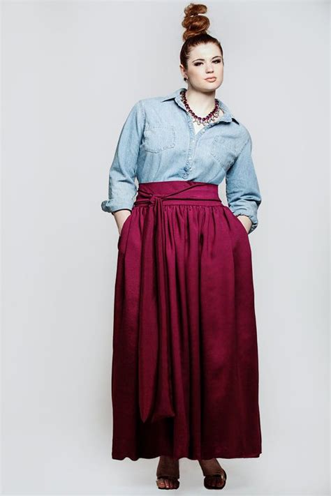 I chose the inspector wears skirts aka top squad aka ba wong fa for the heroic bloodshed theme week and this film definitely lacks the bloodshed part. 5 ways to wear a plus size maxi skirt - curvyoutfits.com