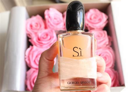 I really like this perfume. Giorgio Armani Si Rose Eau de Parfum | The Sunday Girl
