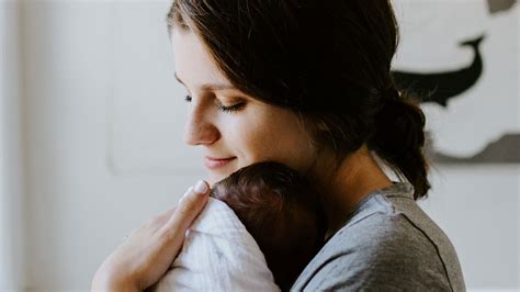 a new mother s guide to postpartum mental health conditions idontmind