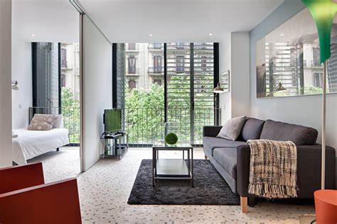 Modern Elegant Apartment With Plenty Of Natural Light Home Rental In