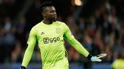 Ajax-keeper Onana voor 12 maanden geschorst vanwege doping | RTL Nieuws