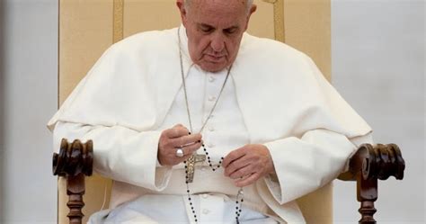 Berikut adalah beberapa contoh teks kalimat doa katolik untuk menjaga utuhnya rumah tangga secara singkat, pendek, ringkas, dengan bahasa yang. Doa Paus Fransiskus Kepada Bunda Maria untuk Didoakan pada ...